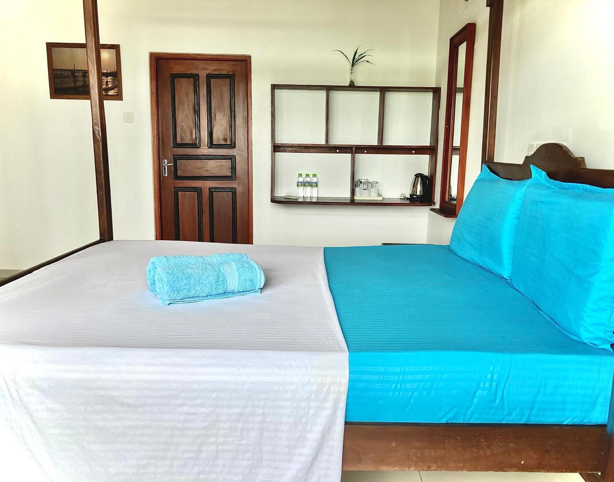 Seashore Mirissa Habitación foto